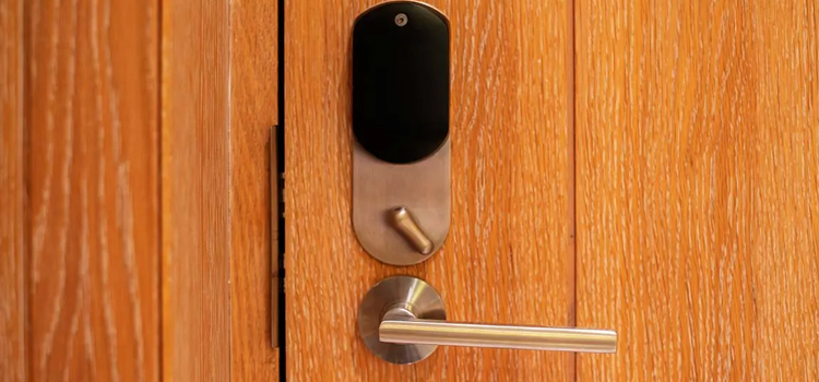 Automatic Locking Door Knob Oakland